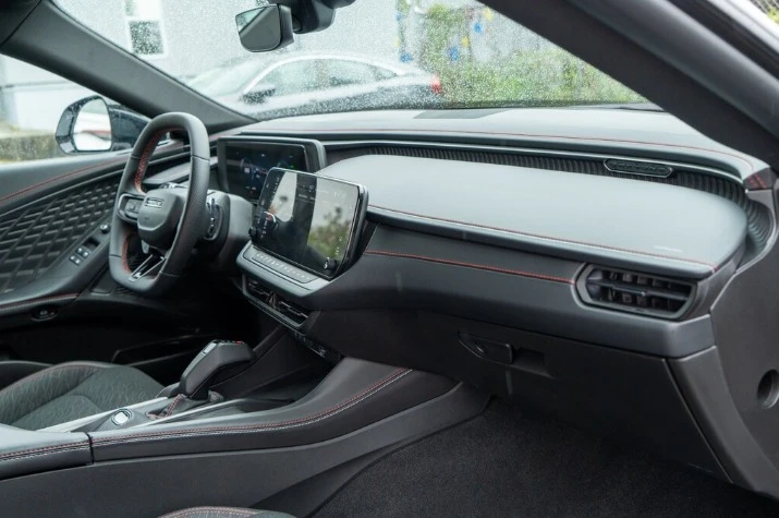 2025 Dodge Charger 8th Gen - Image 13 of 19