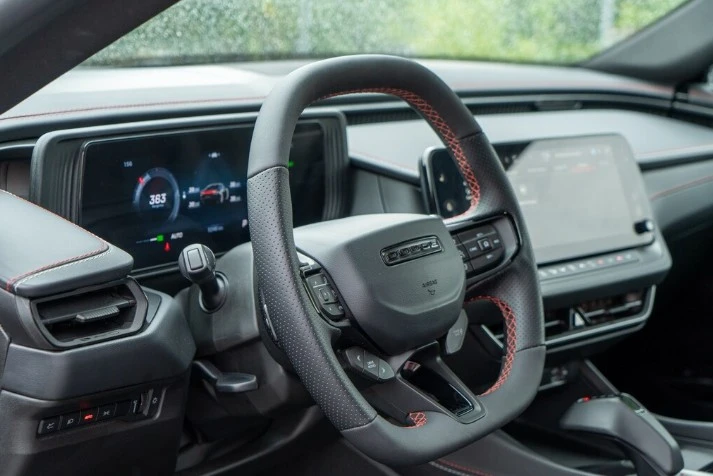 2025 Dodge Charger 8th Gen - Image 10 of 19