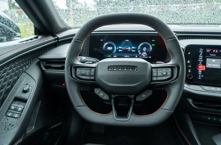 2025 Dodge Charger 8th Gen - Image 16 of 19