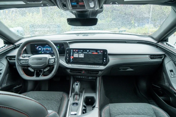 2025 Dodge Charger 8th Gen - Image 14 of 19