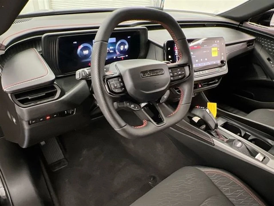 2025 Dodge Charger 8th Gen - Image 7 of 10