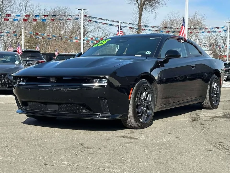 2025 Dodge Charger 8th Gen - Image 2 of 10