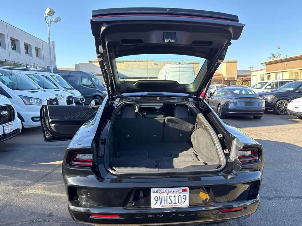 2025 Dodge Charger 8th Gen - Image 3 of 17