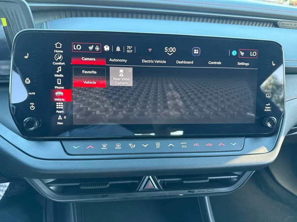 2025 Dodge Charger 8th Gen - Image 9 of 17