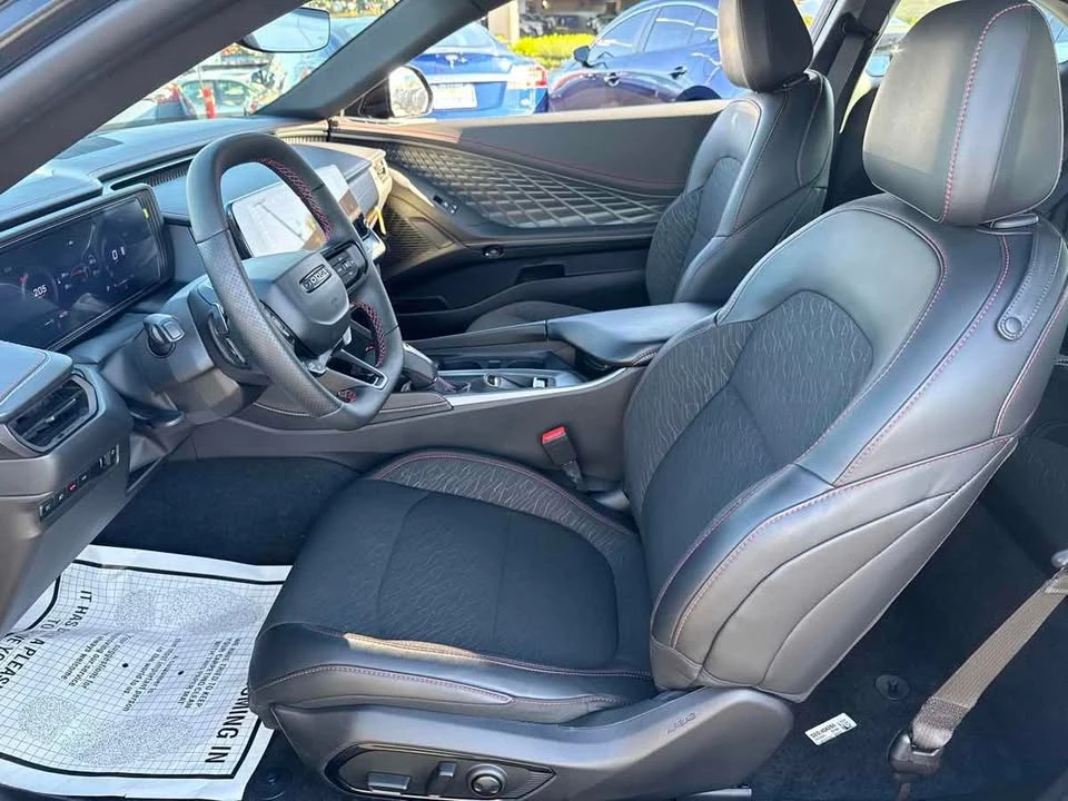 2025 Dodge Charger 8th Gen - Image 14 of 17