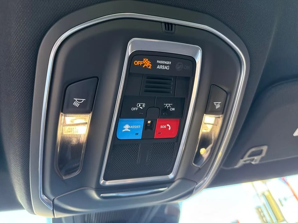 2025 Dodge Charger 8th Gen - Image 11 of 17