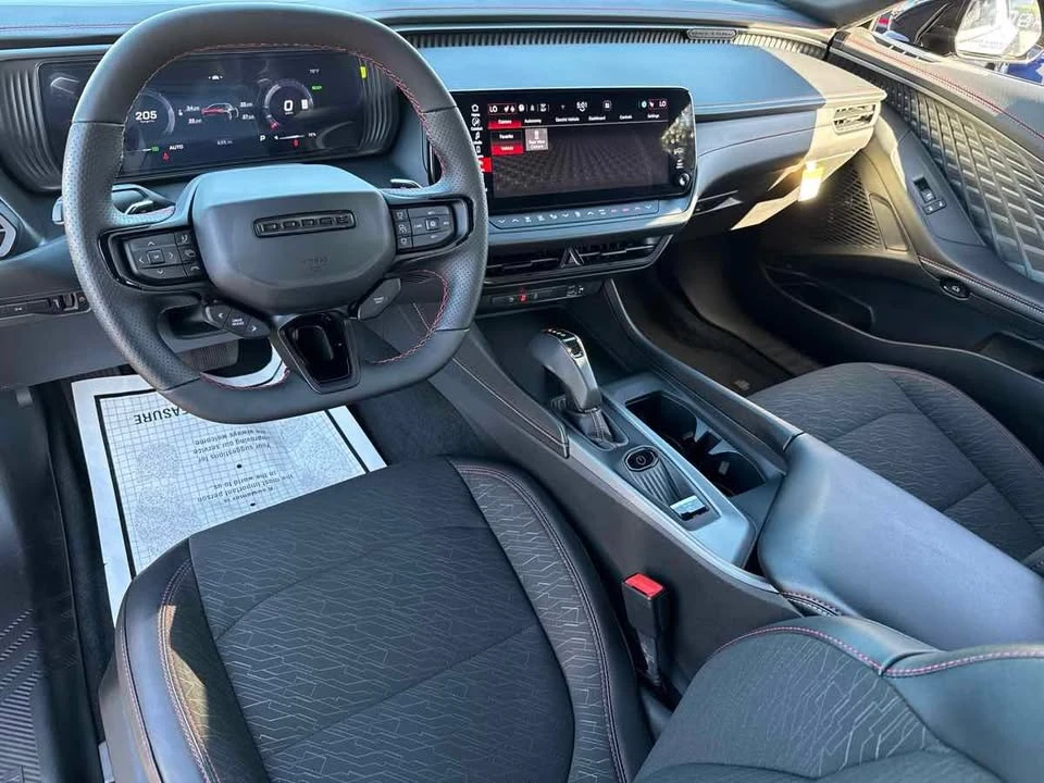 2025 Dodge Charger 8th Gen - Image 12 of 17