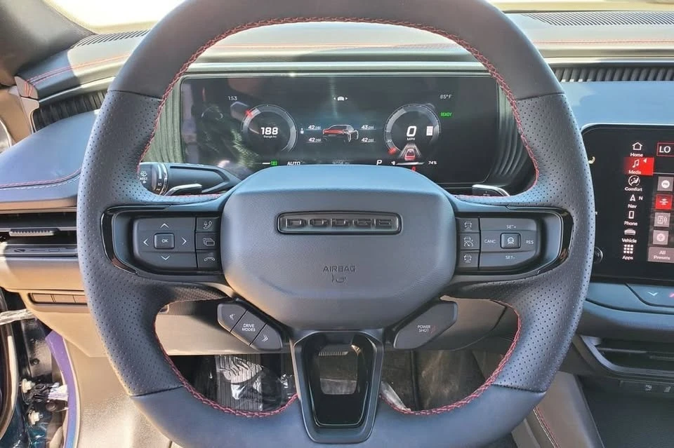 2025 Dodge Charger 8th Gen - Image 14 of 20