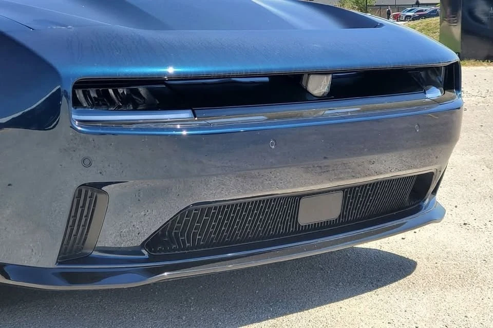 2025 Dodge Charger 8th Gen - Image 3 of 20
