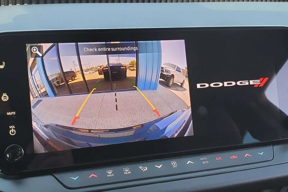 2025 Dodge Charger 8th Gen - Image 17 of 20