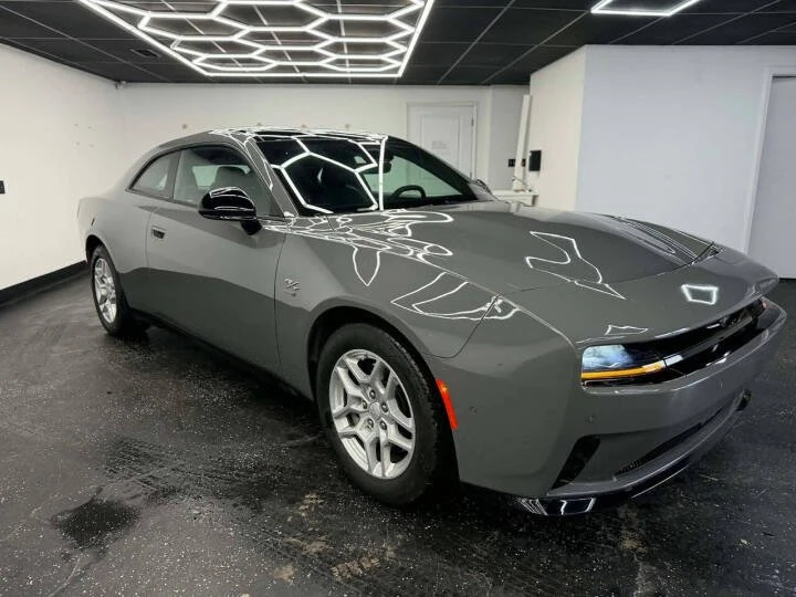 2025 Dodge Charger 8th Gen - Image 5 of 14