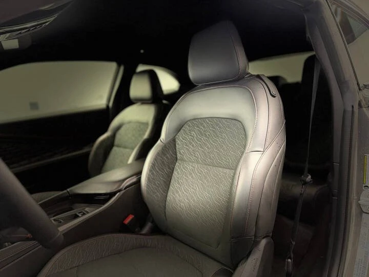 2025 Dodge Charger 8th Gen - Image 12 of 14