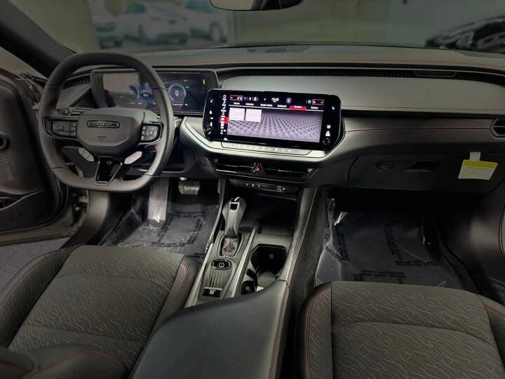 2025 Dodge Charger 8th Gen - Image 6 of 14