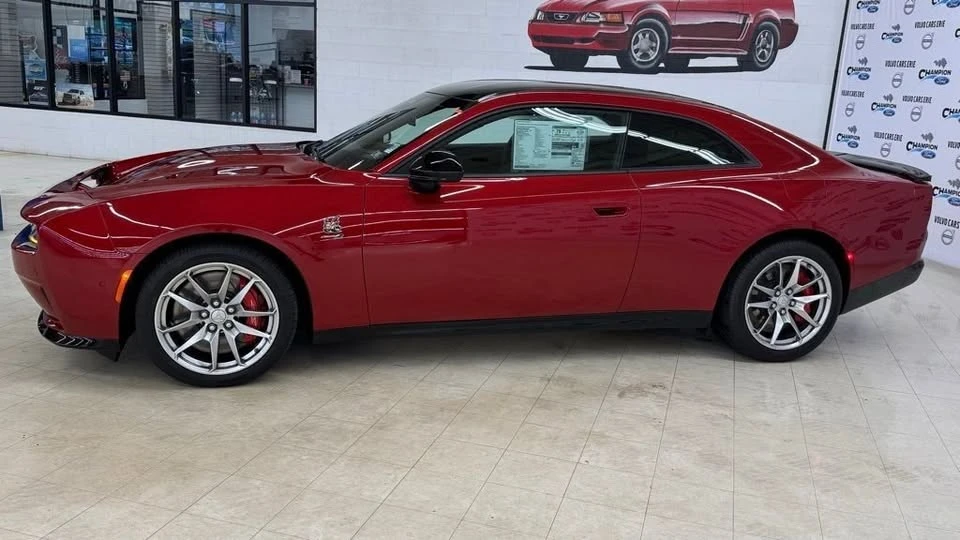 2025 Dodge Charger 8th Gen - Image 4 of 4
