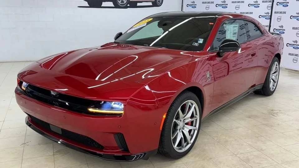 2025 Dodge Charger 8th Gen - Image 3 of 4