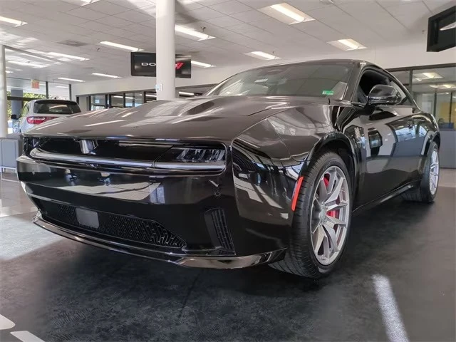 2025 Dodge Charger 8th Gen - Image 7 of 20