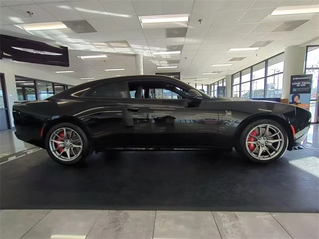 2025 Dodge Charger 8th Gen - Image 2 of 20