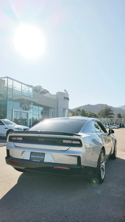 2025 Dodge Charger 8th Gen - Image 14 of 18