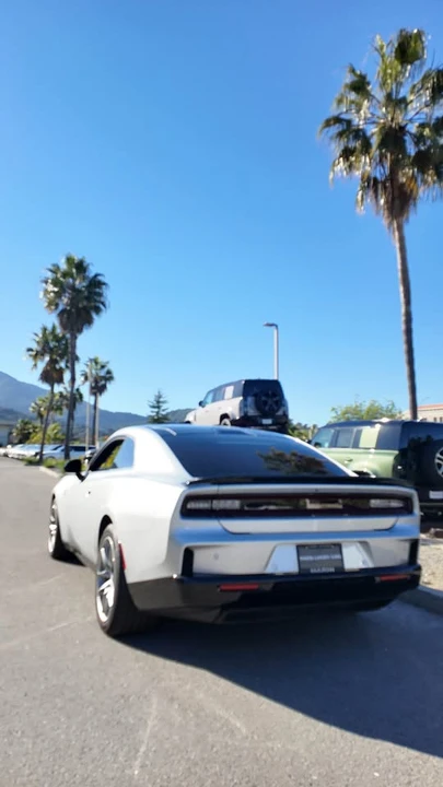 2025 Dodge Charger 8th Gen - Image 5 of 18