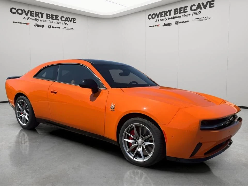 2025 Dodge Charger 8th Gen - Image 2 of 20