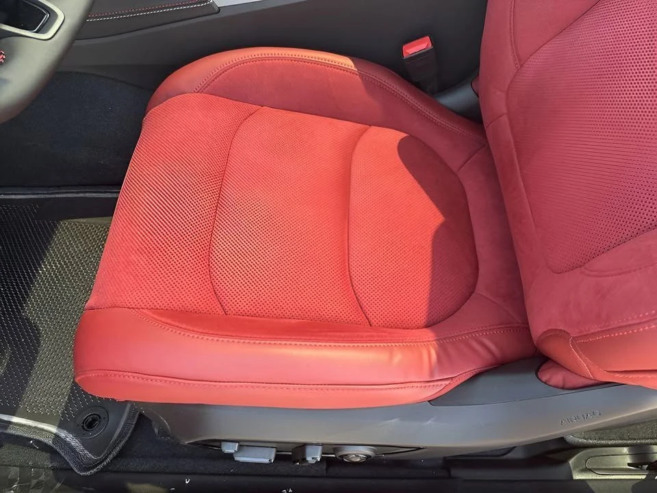 2025 Dodge Charger 8th Gen - Image 17 of 20
