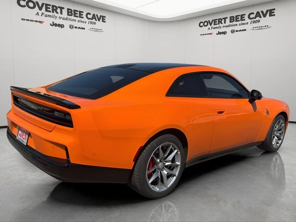 2025 Dodge Charger 8th Gen - Image 9 of 20