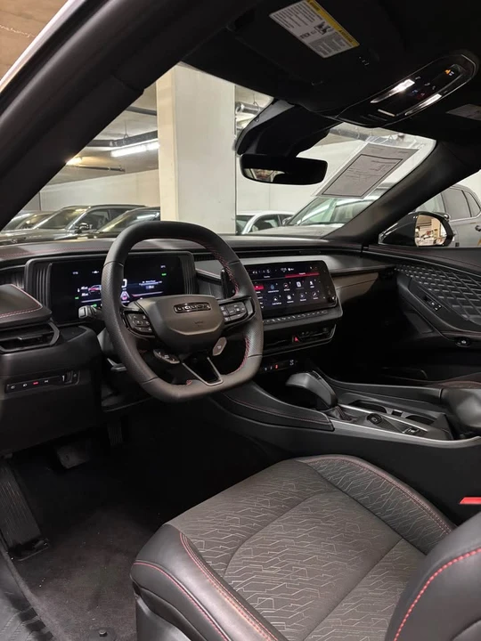 2025 Dodge Charger 8th Gen - Image 9 of 13