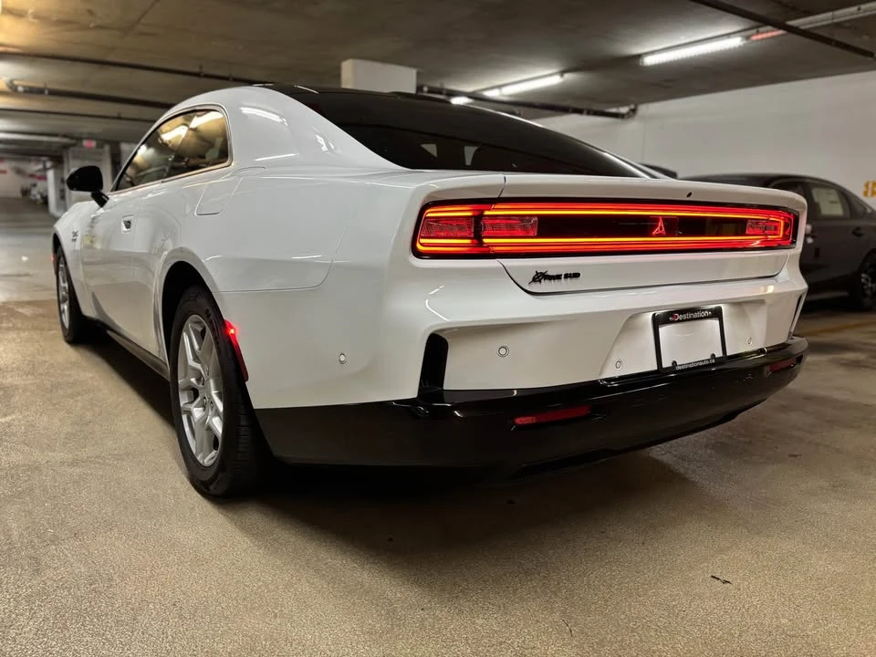2025 Dodge Charger 8th Gen - Image 5 of 13