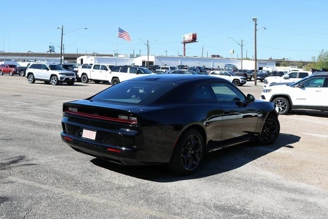 2025 Dodge Charger 8th Gen - Image 5 of 19
