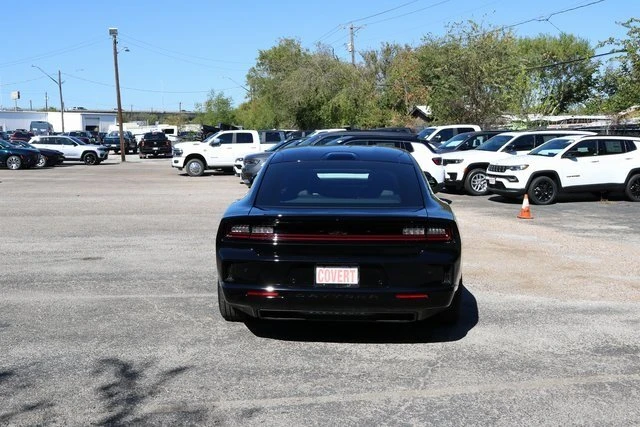 2025 Dodge Charger 8th Gen - Image 4 of 19