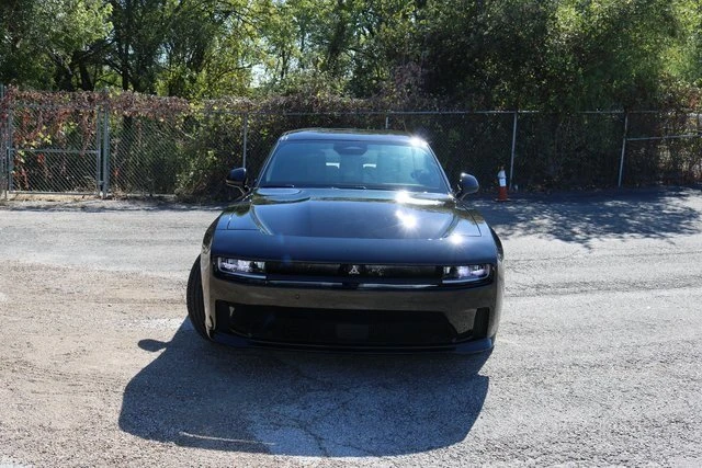 2025 Dodge Charger 8th Gen - Image 8 of 19