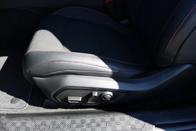 2025 Dodge Charger 8th Gen - Image 12 of 19