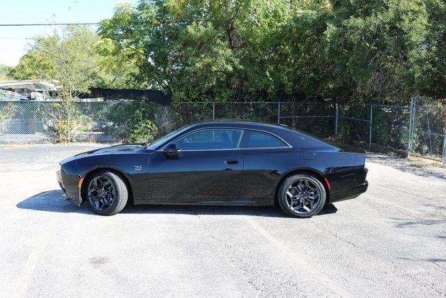 2025 Dodge Charger 8th Gen - Image 2 of 19