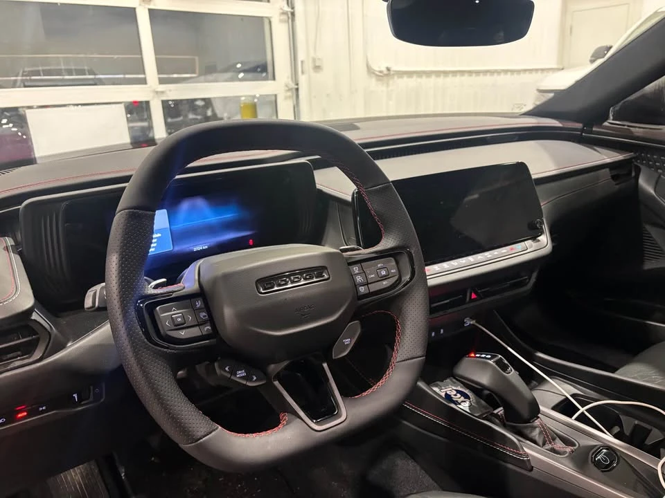 2025 Dodge Charger 8th Gen - Image 5 of 7
