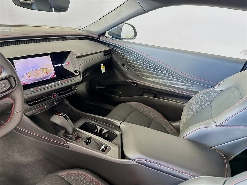 2025 Dodge Charger 8th Gen - Image 5 of 7