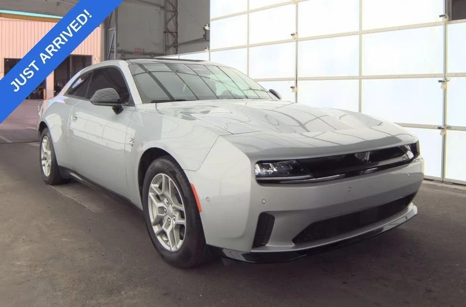 2025 Dodge Charger 8th Gen - Image 2 of 6