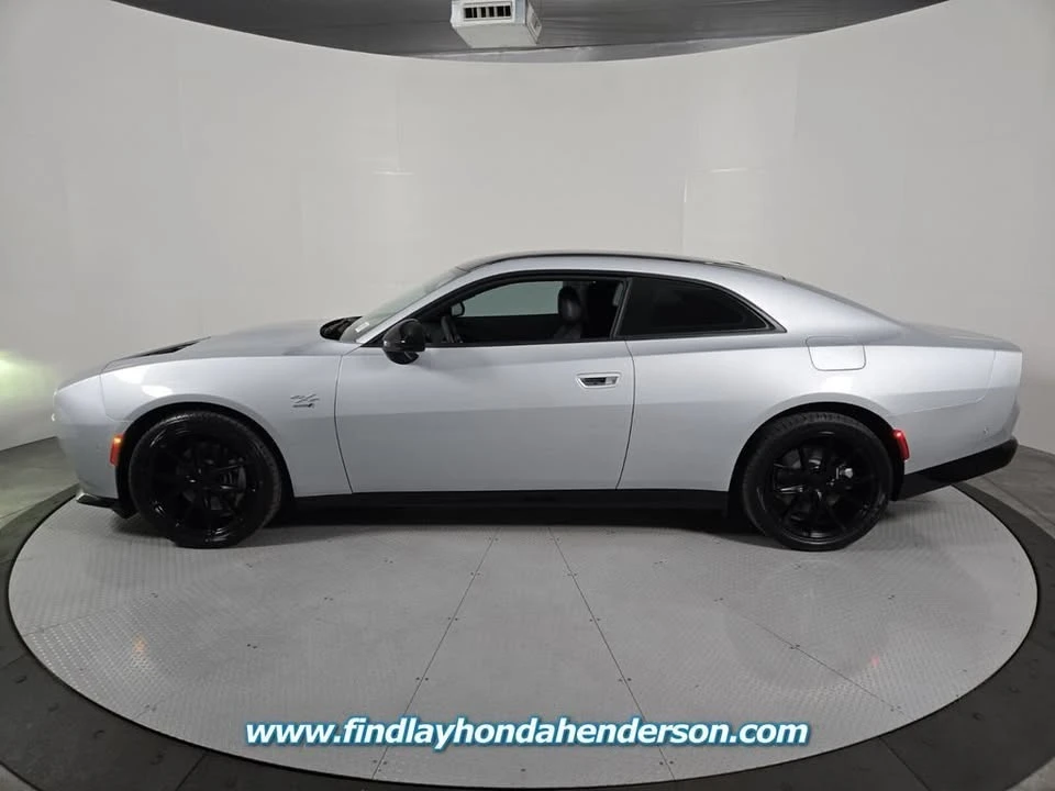 2025 Dodge Charger 8th Gen - Image 3 of 18