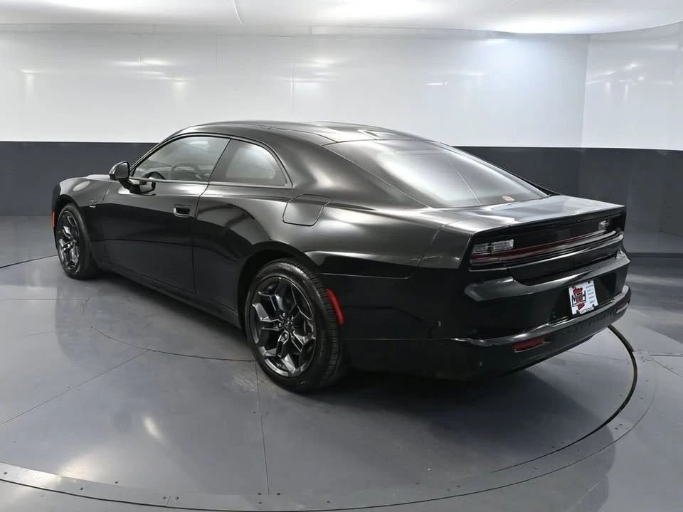 2025 Dodge Charger 8th Gen - Image 9 of 20