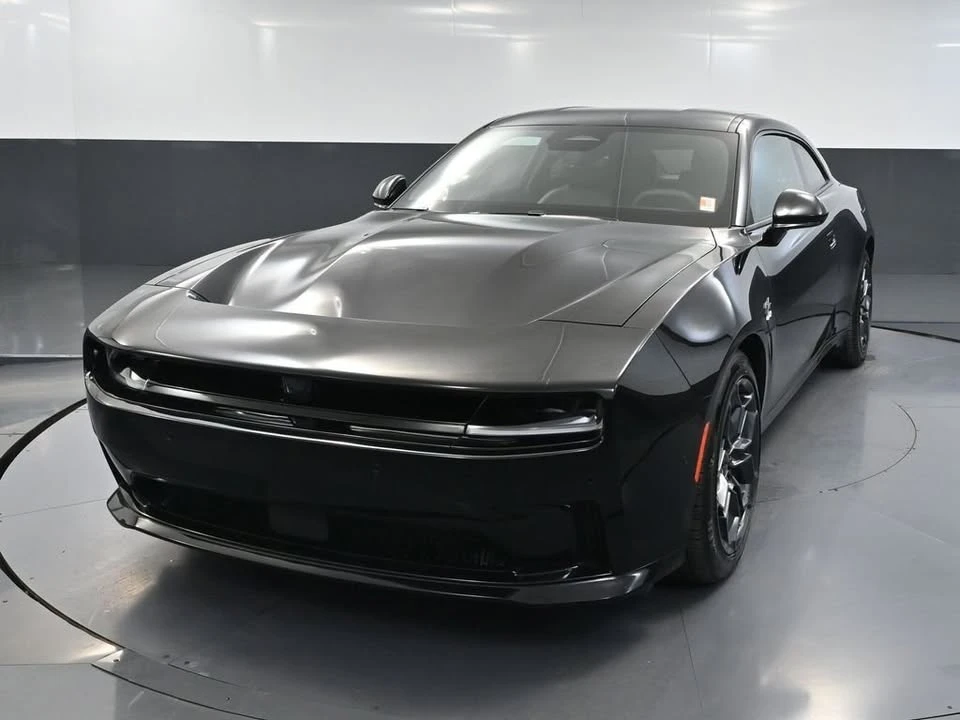 2025 Dodge Charger 8th Gen - Image 12 of 20