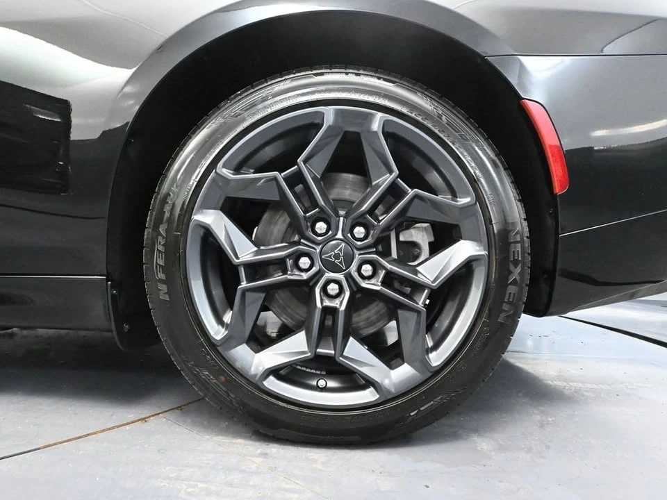 2025 Dodge Charger 8th Gen - Image 14 of 20