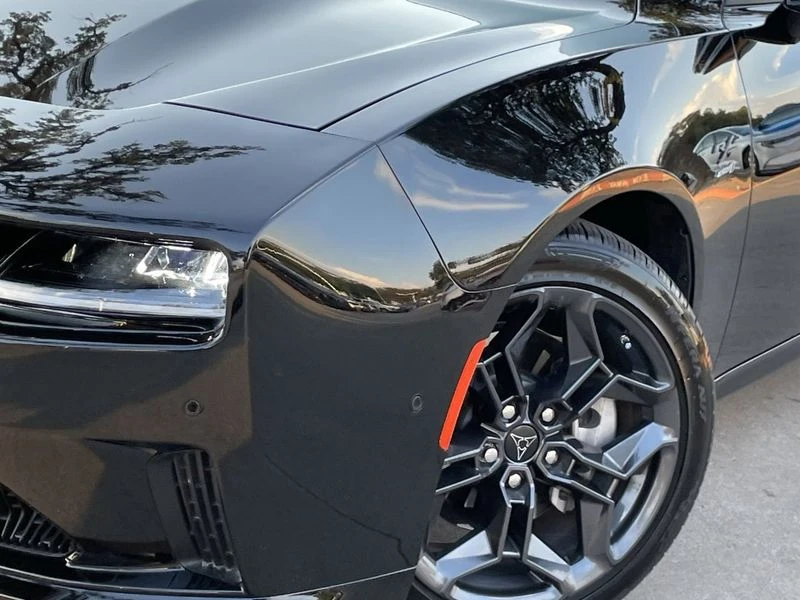2025 Dodge Charger 8th Gen - Image 8 of 20
