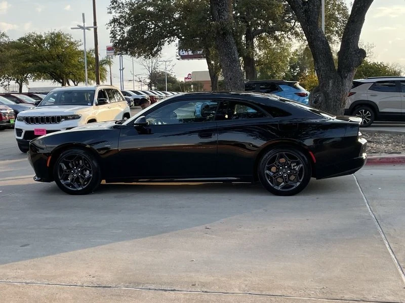 2025 Dodge Charger 8th Gen - Image 3 of 20