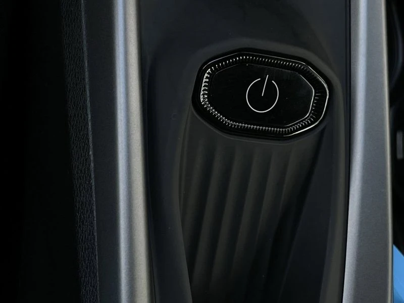 2025 Dodge Charger 8th Gen - Image 15 of 20