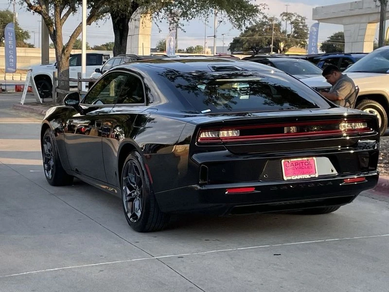 2025 Dodge Charger 8th Gen - Image 4 of 20