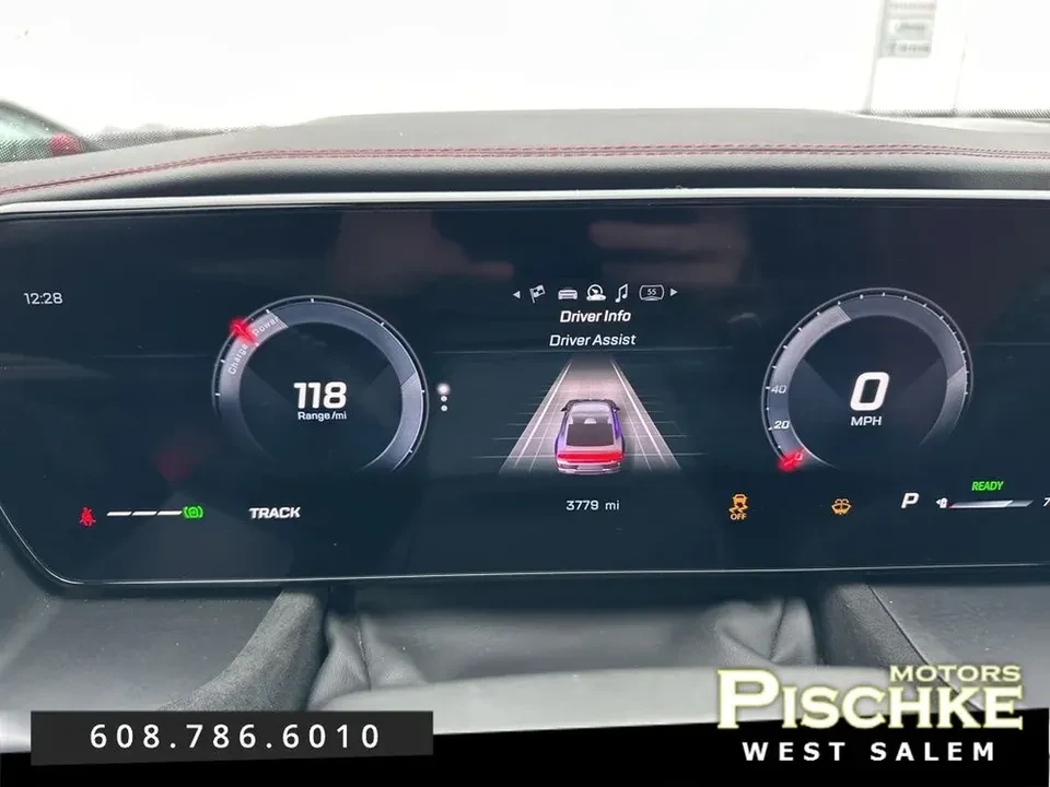 2025 Dodge Charger 8th Gen - Image 9 of 20