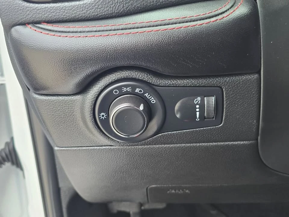 2025 Dodge Durango 3rd Gen - Image 2 of 18