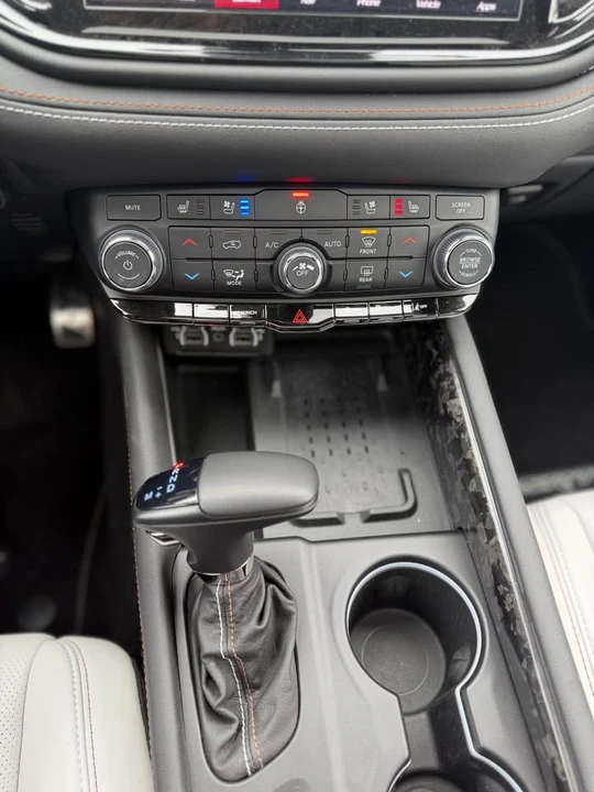 2025 Dodge Durango SRT Hellcat 3rd Gen - Image 16 of 18