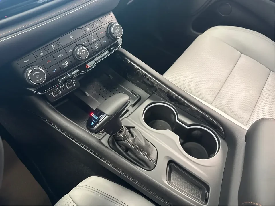 2025 Dodge Durango SRT Hellcat 3rd Gen - Image 14 of 17