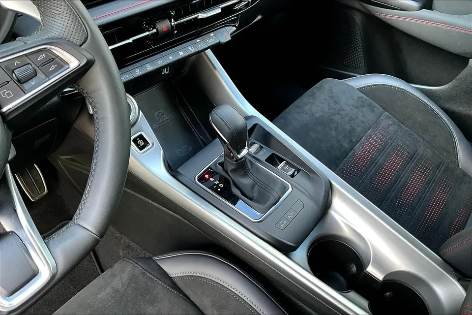 2025 Dodge Hornet - Image 7 of 8