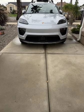 2025 Porsche Macan Electric - Image 2 of 3